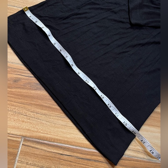 NWT Black High-Neck Tee - Picture 6 of 6